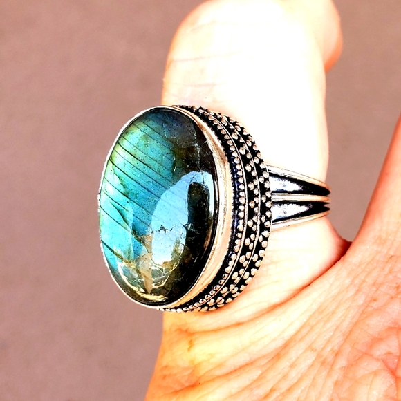 New Labradorite Silver Ring. - Picture 2 of 12